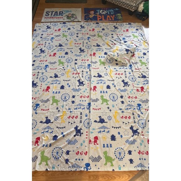 Disney Pixar Toy Story 4 Full Size Bedding Set Fitted & Flat Sheet 2 Pillowcases - Picture 10 of 14